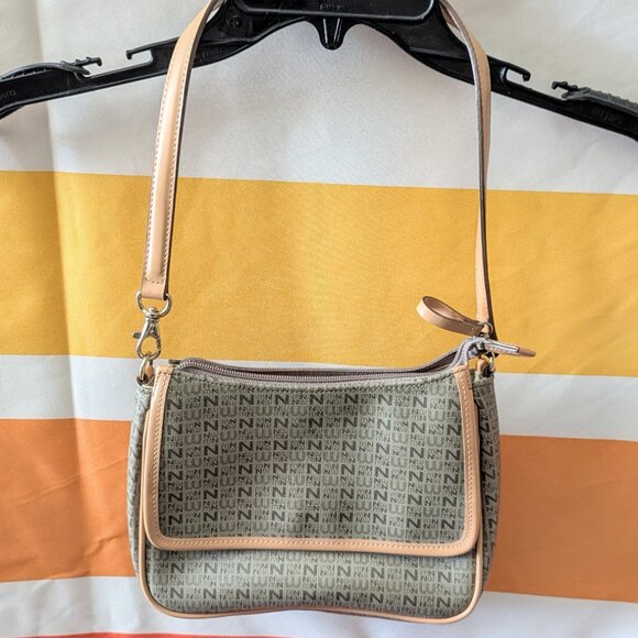 Nine West Shoulder Bag Monogram Gray Taupe Tan Purse Gold Tone Hardware Y2K - Picture 2 of 13
